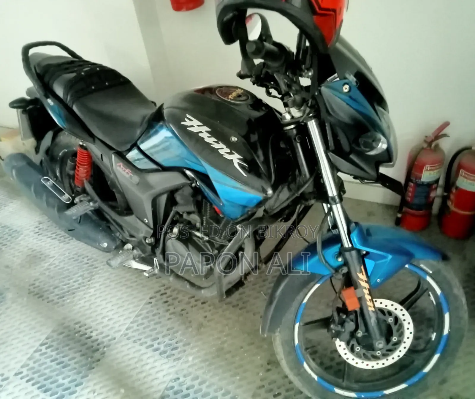 Hero Hunk 2022 Black