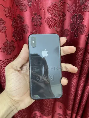 অ্যাপল আইফোন এক্স ৬৪ জিবি ব্ল্যাক