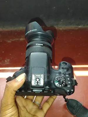 Canon Eos 750d With 18-55mm Kit Lens