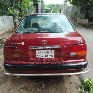 টয়োটা করোল্লা ১৯৯৭ মেরুন