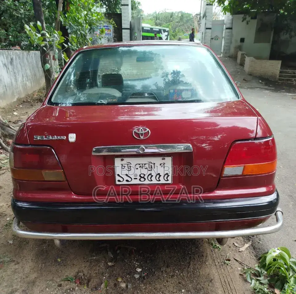টয়োটা করোল্লা ১৯৯৭ মেরুন