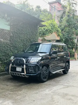 Mahindra XUV500 2017 Black