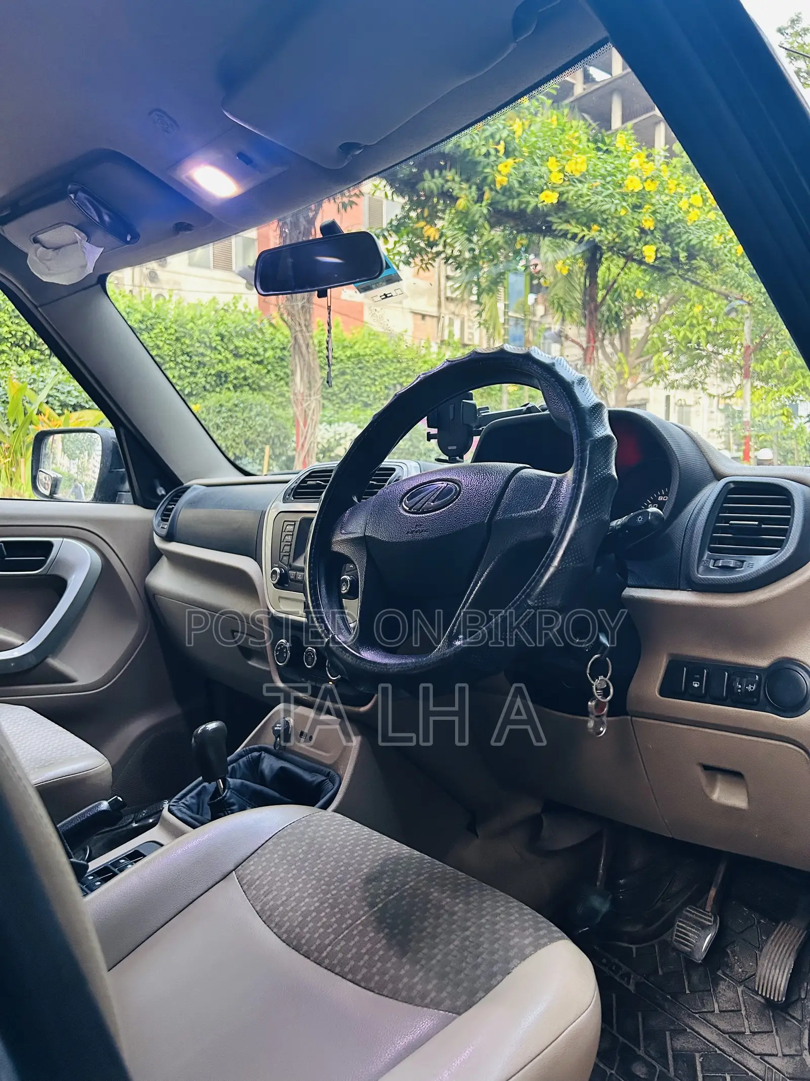 Mahindra XUV500 2017 Black