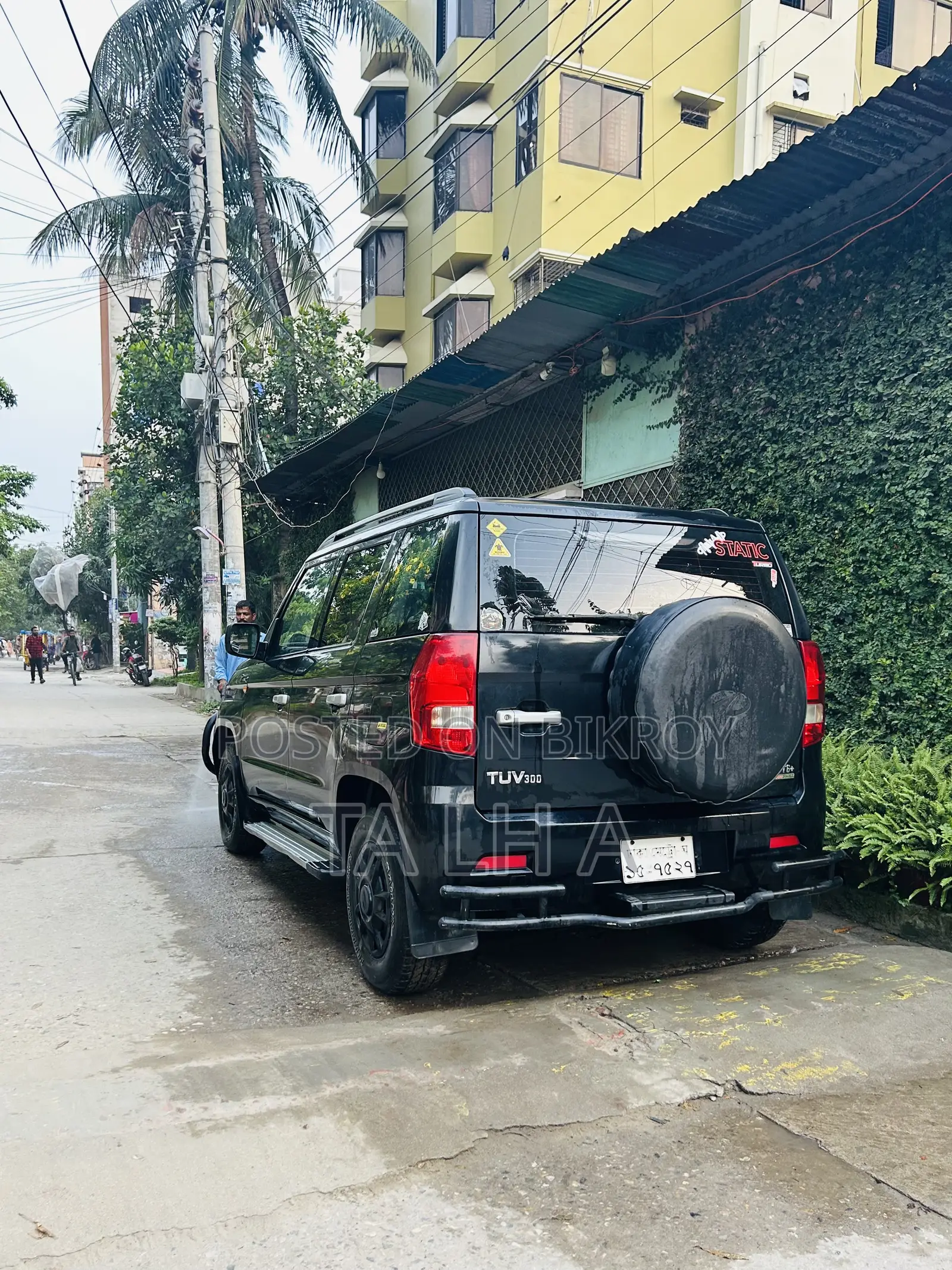 Mahindra XUV500 2017 Black