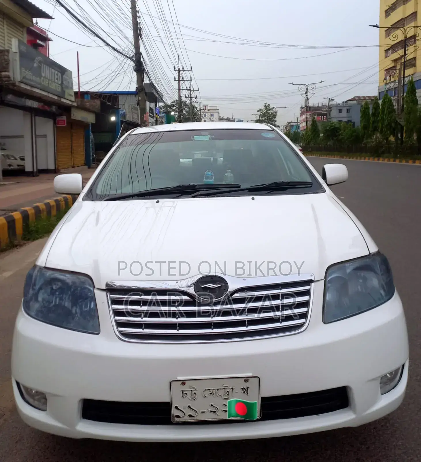 টয়োটা করোলা ২০০৫ হোয়াইট