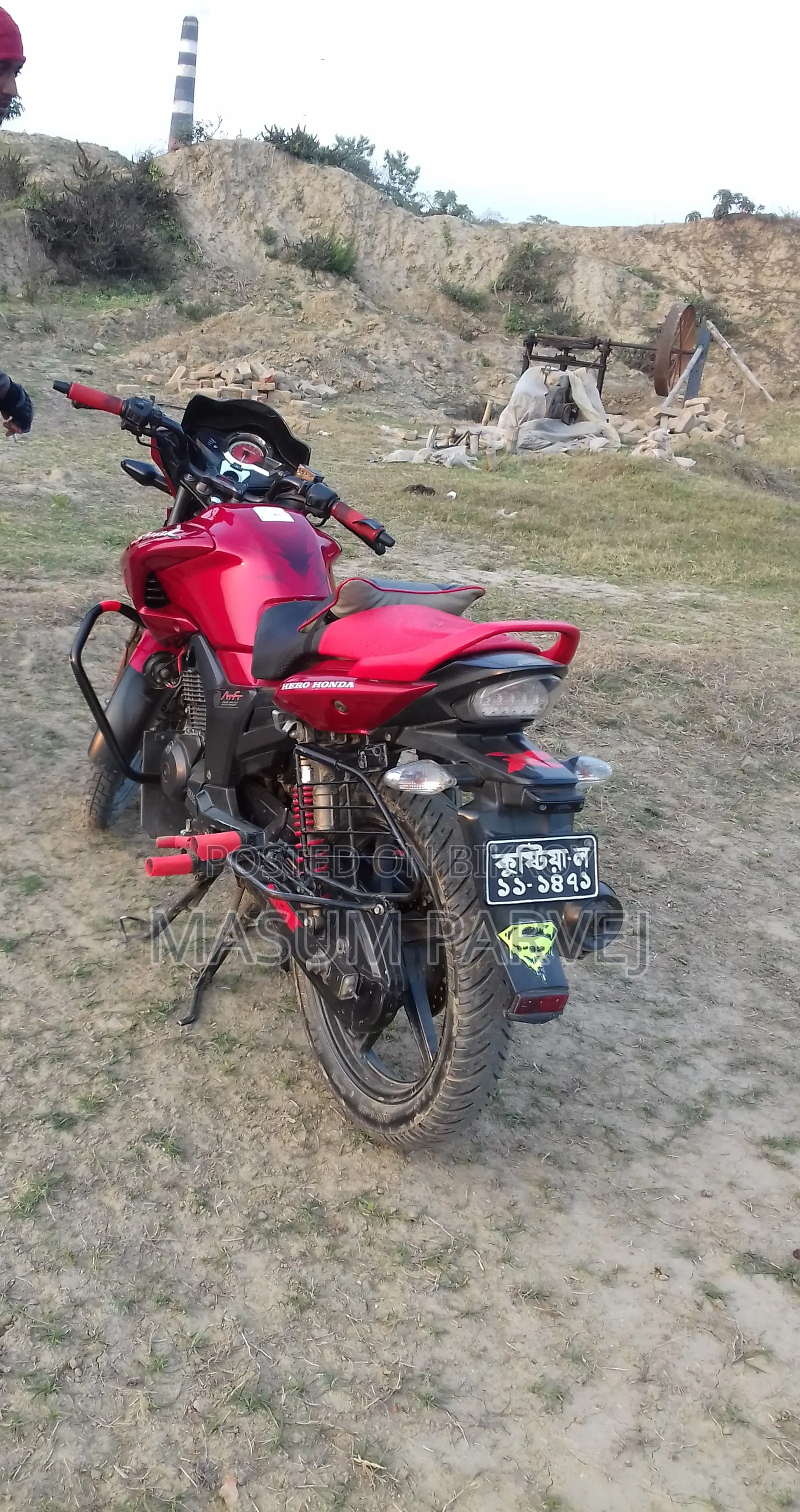 Hero Hunk 2011 Red