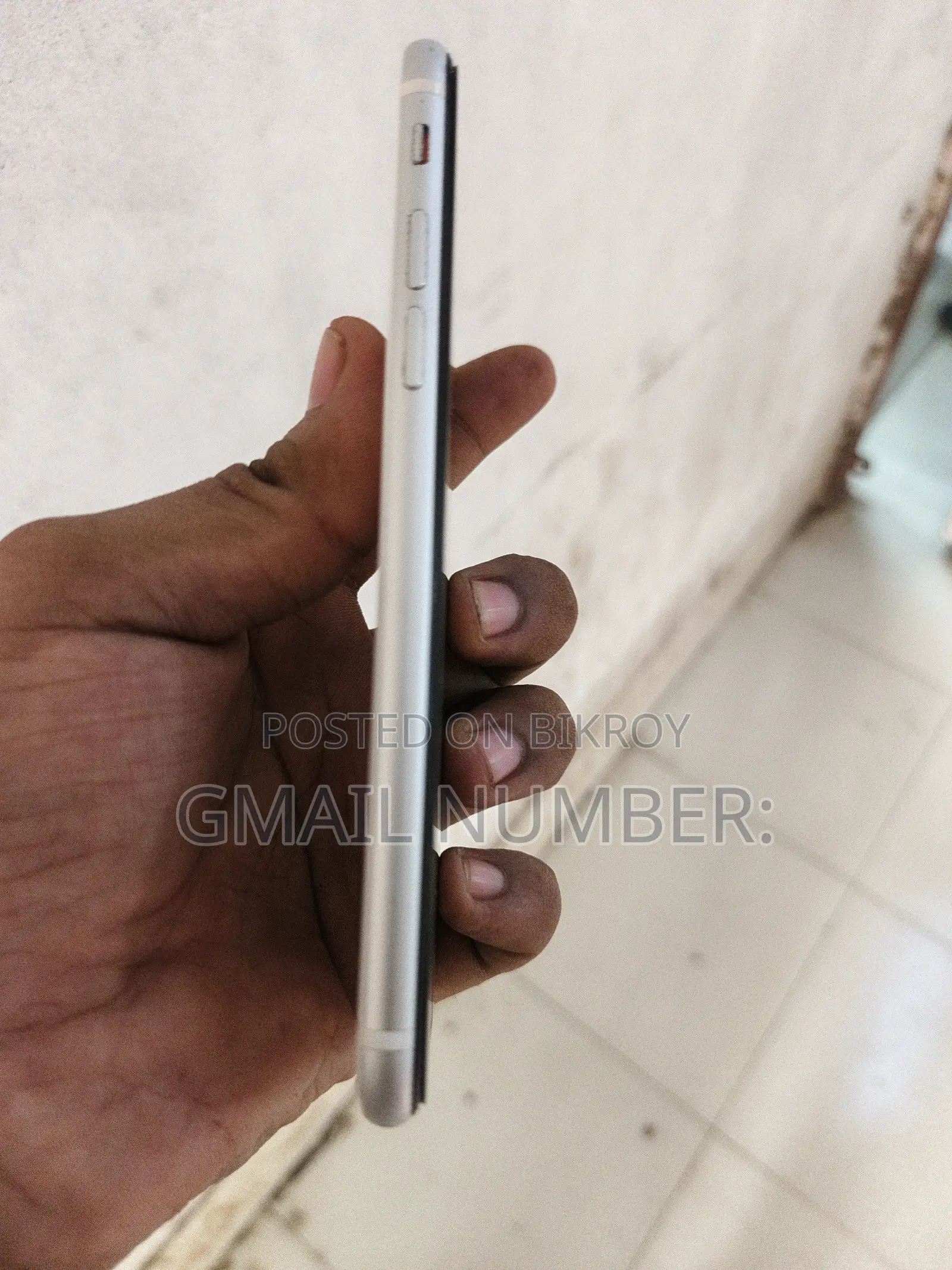 Apple iPhone SE 64 GB White