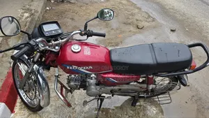 Hero 1996 Red
