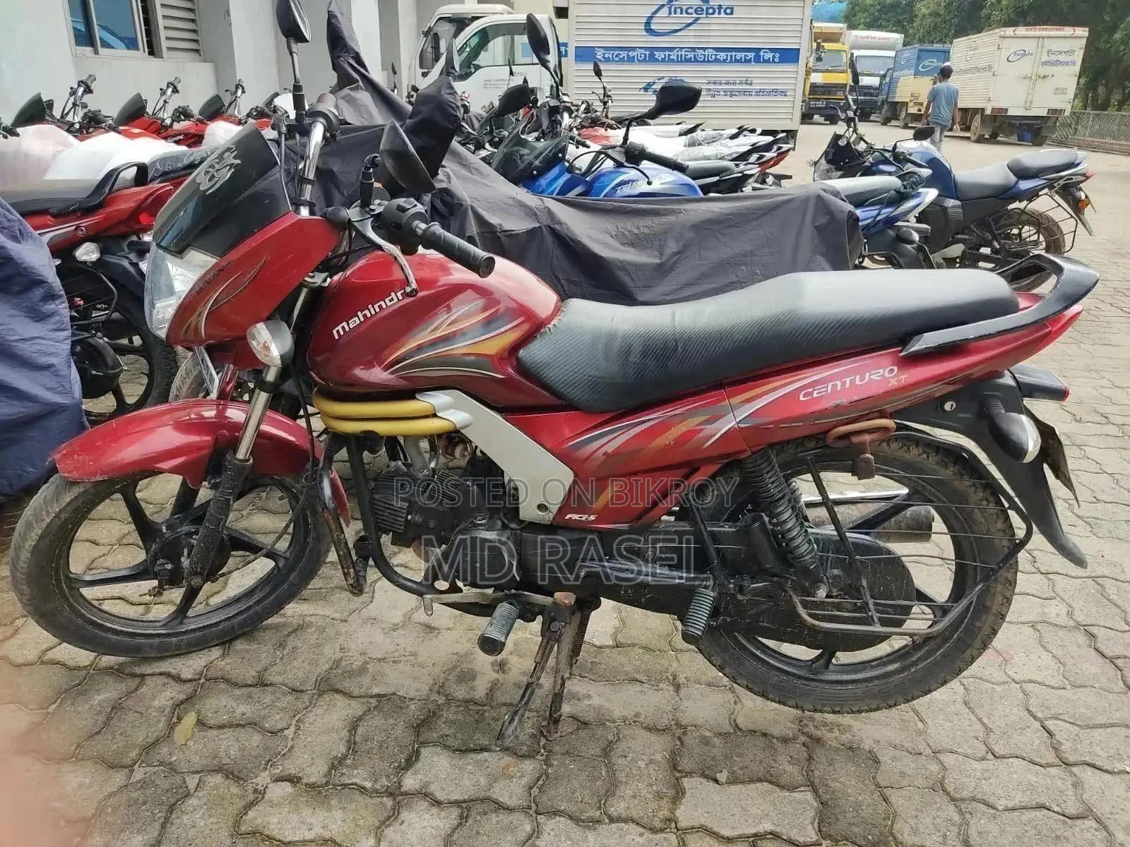 Mahindra Centuro 2016 Red