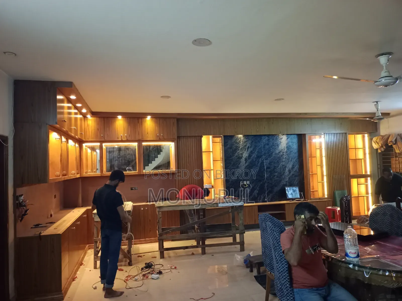 Kitchen cabinet making and repairing by skilled craftsmen