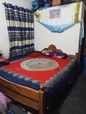 আকাশ মনি কাঠের খাট