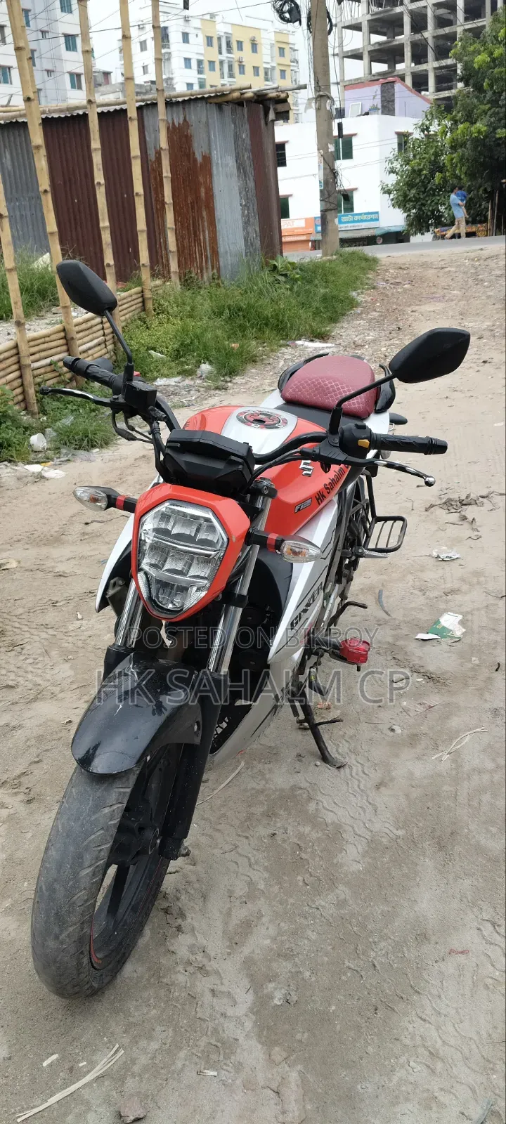 Suzuki Gixxer Fi ABS 2022 Orange