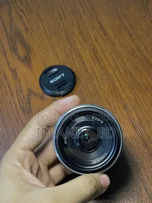 Sony 16mm F/2.8