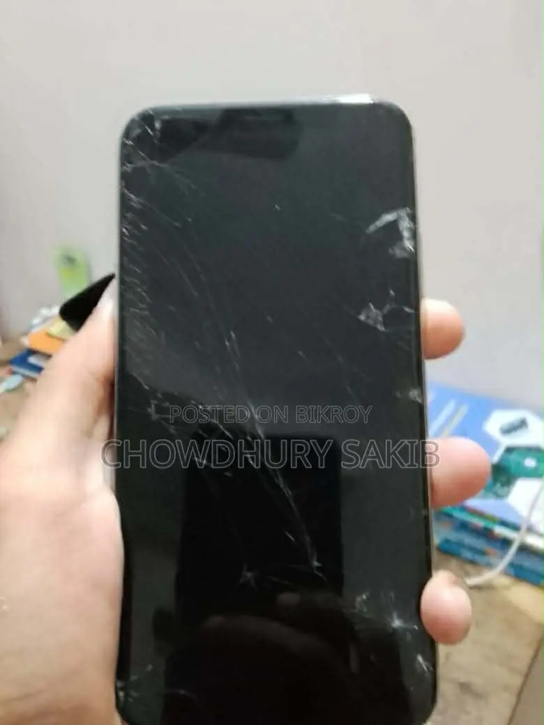 Apple iPhone X 64 GB White