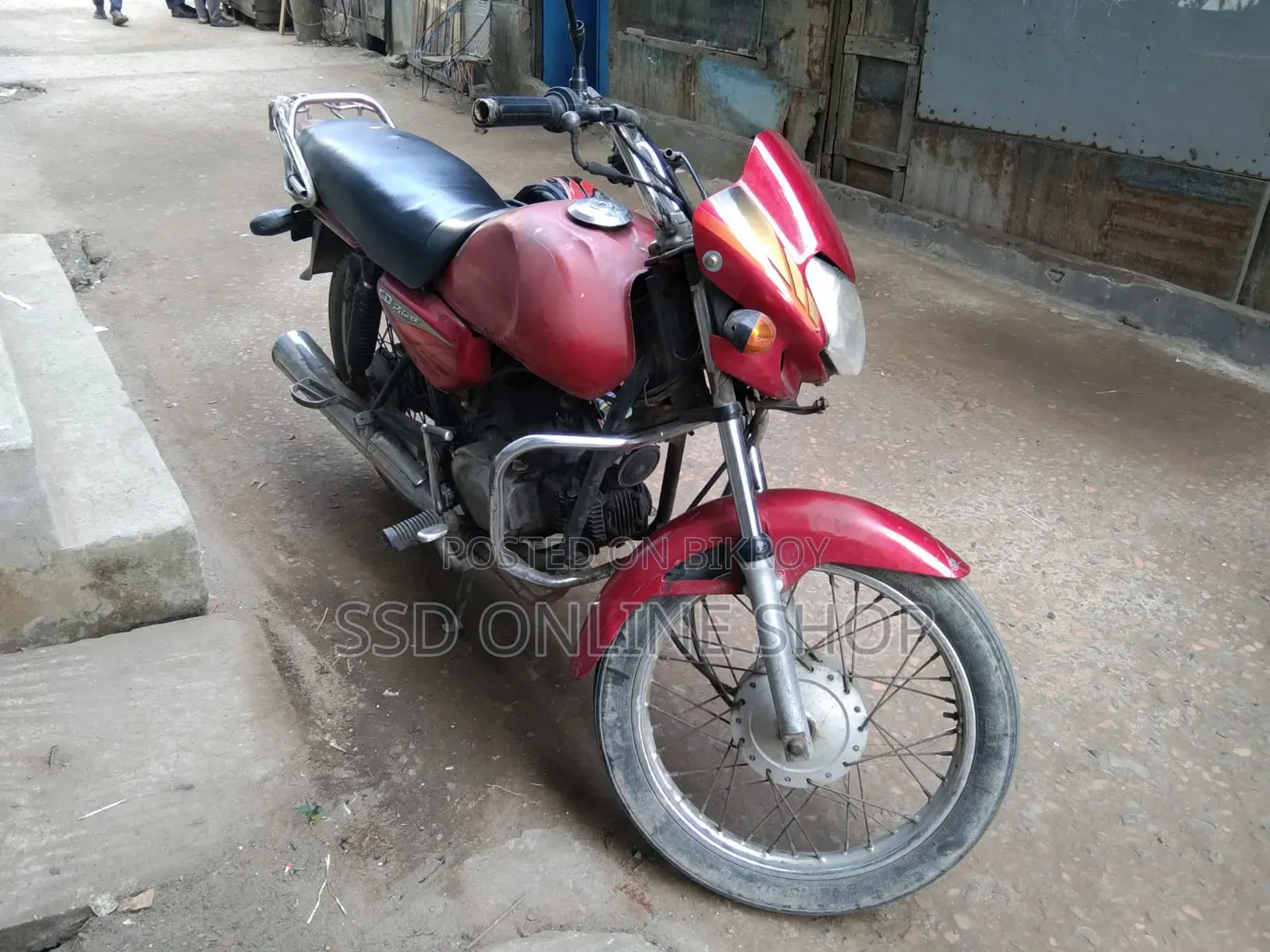 Hero Dawn 100 2008 Red