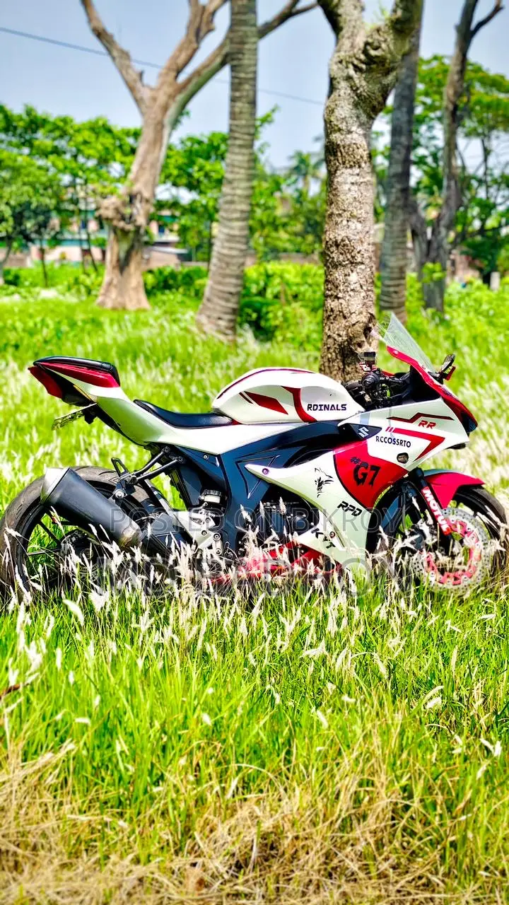 Suzuki GSX-R150 2022 Red