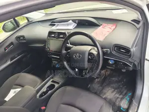 Toyota Prius 2021 Pearl