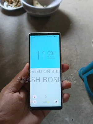 সনি এক্সপেরিয়া ৫ ৪ ১২৮ জিবি সাদা