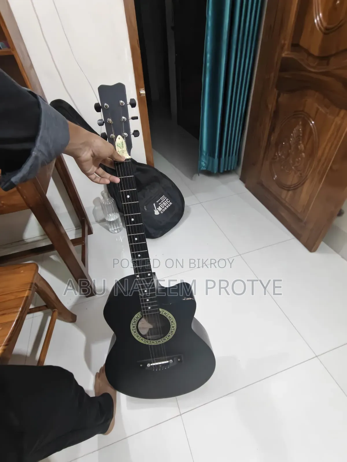 Acoustic Guitar