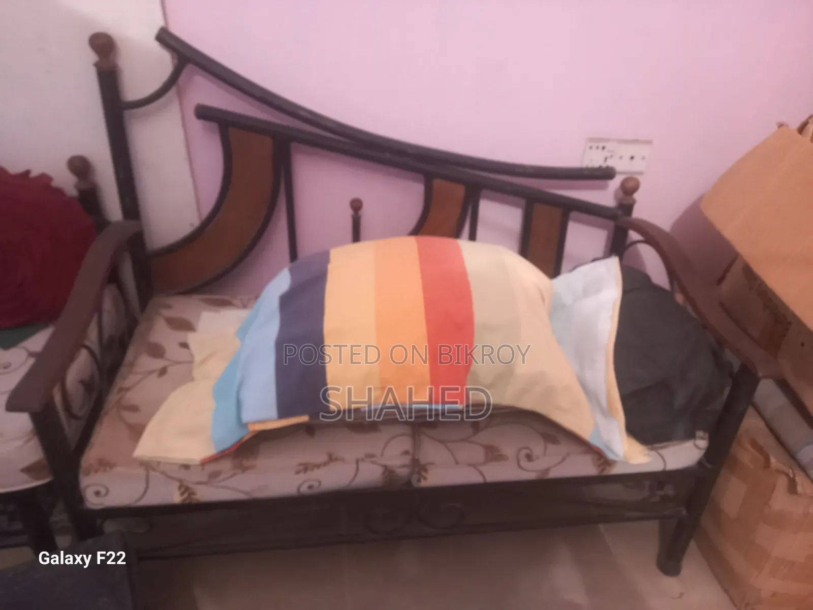 Wrought Iron Sofa with Wall Mirror
