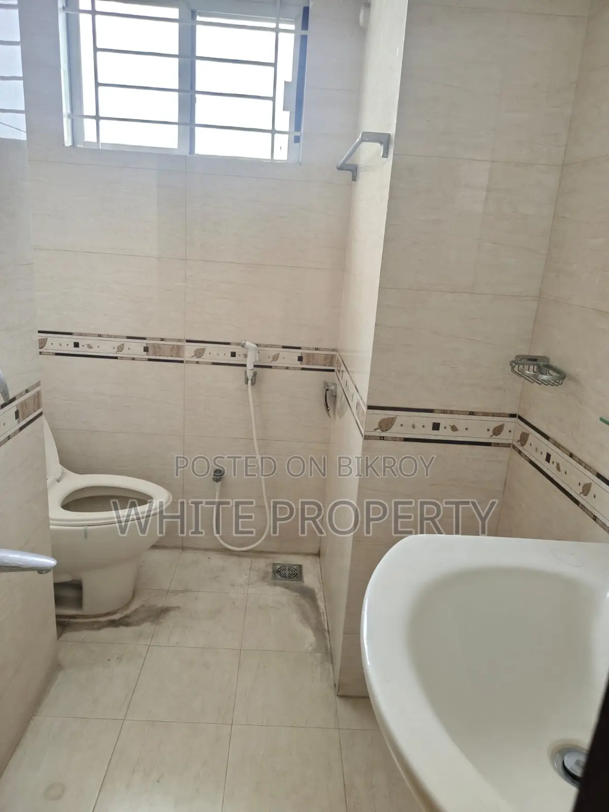 3-bedroom Apartment in White Property, Gulshan for Sale