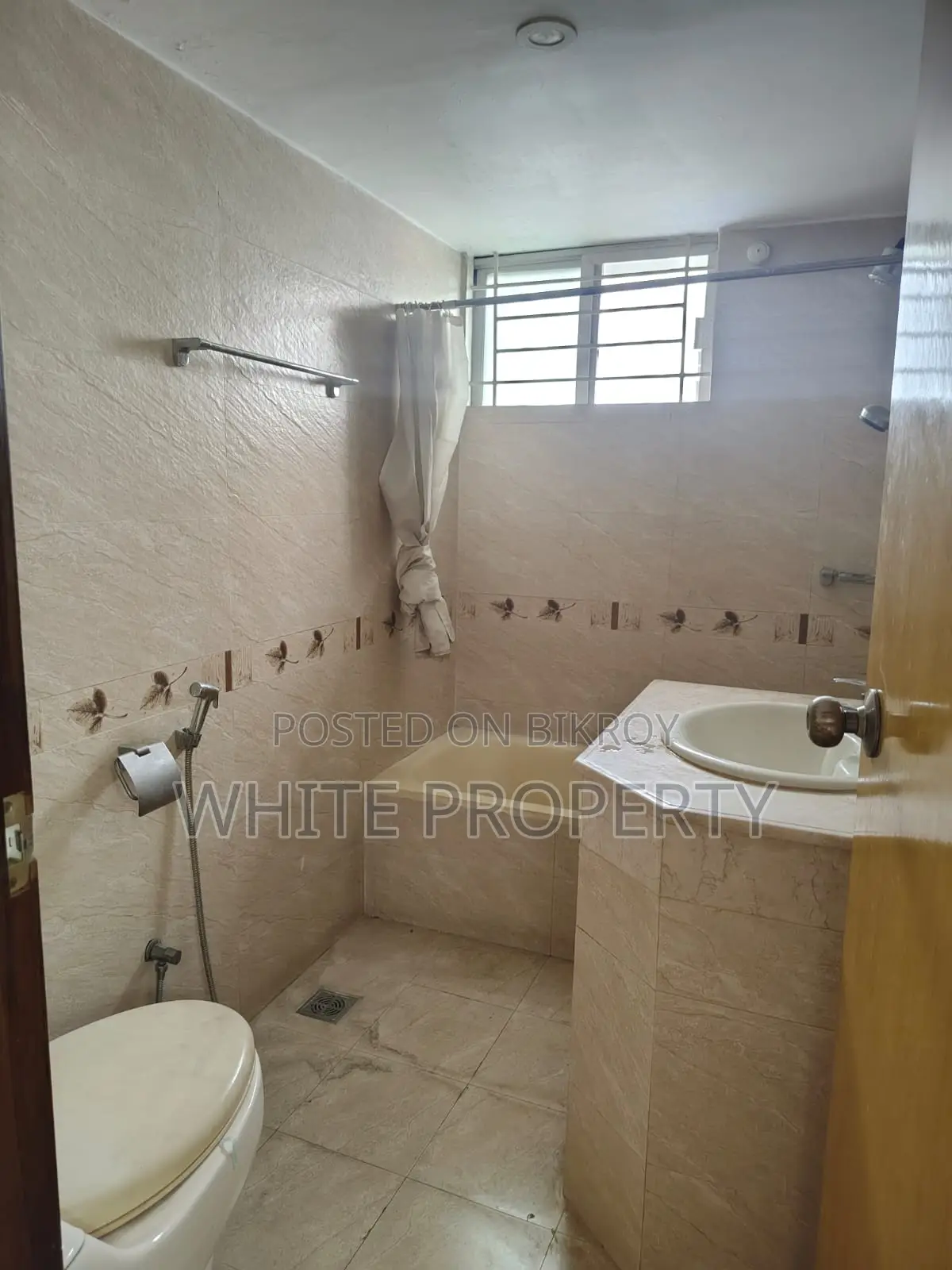 3-bedroom Apartment in White Property, Gulshan for Sale