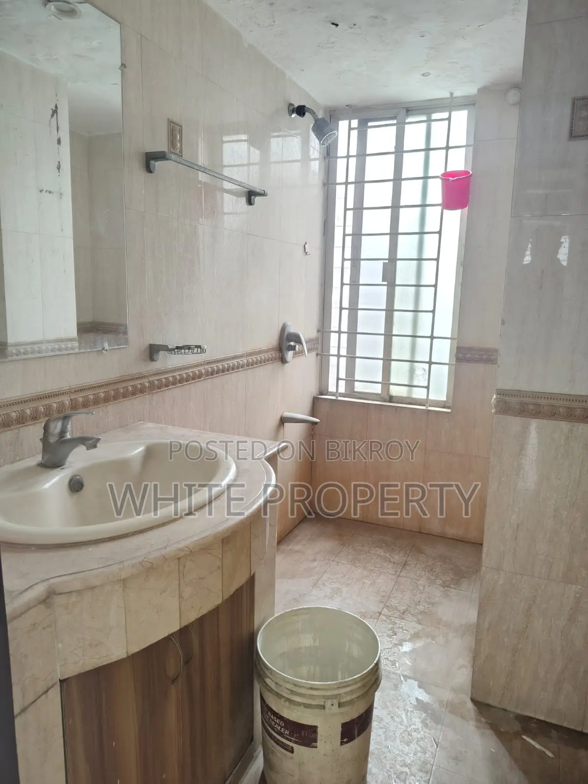 3-bedroom Apartment in White Property, Gulshan for Sale