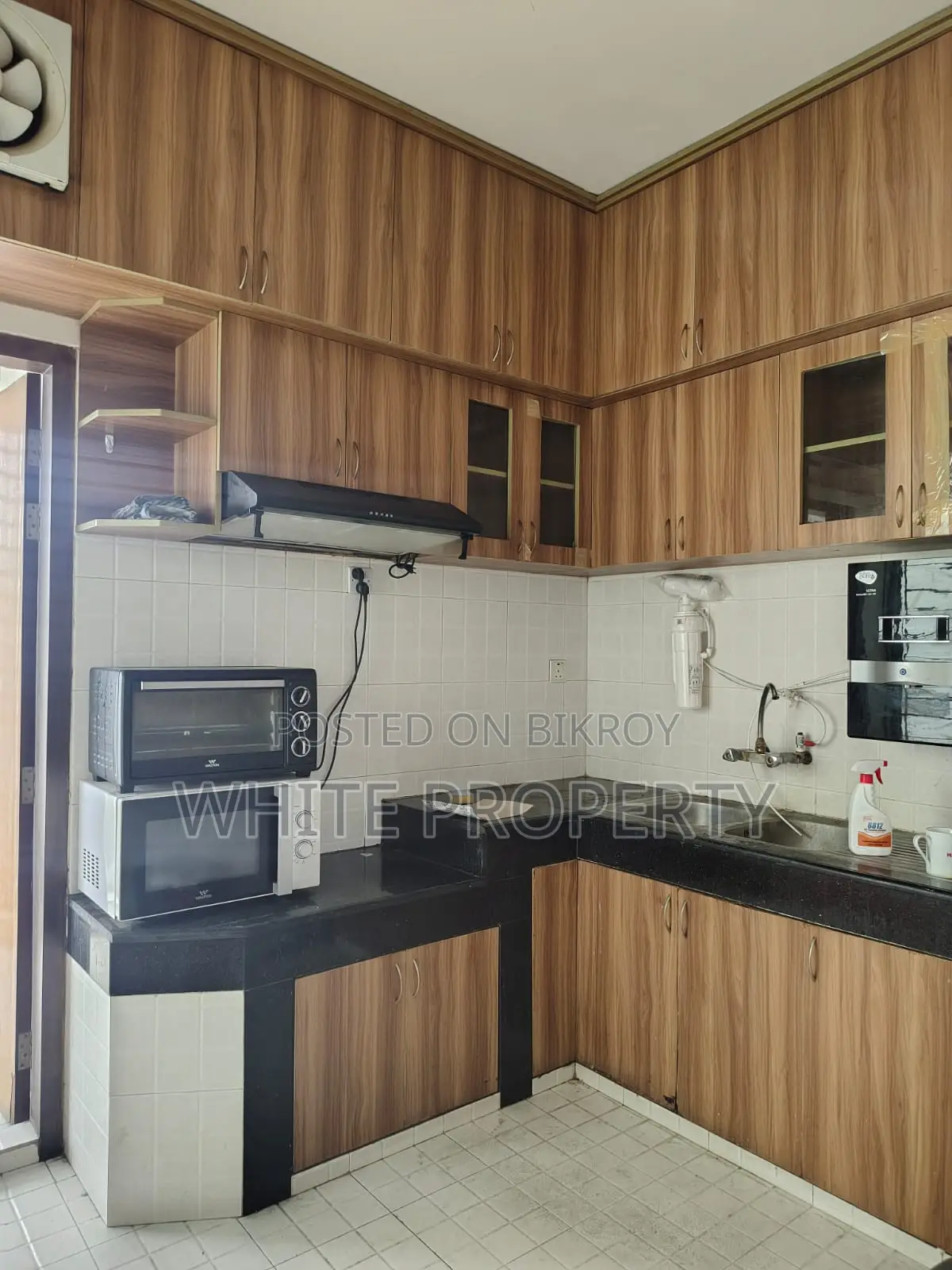3-bedroom Apartment in White Property, Gulshan for Sale