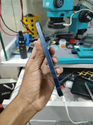 Apple iPhone 12 64 GB