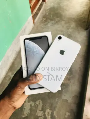 Apple iPhone XR 64 GB White