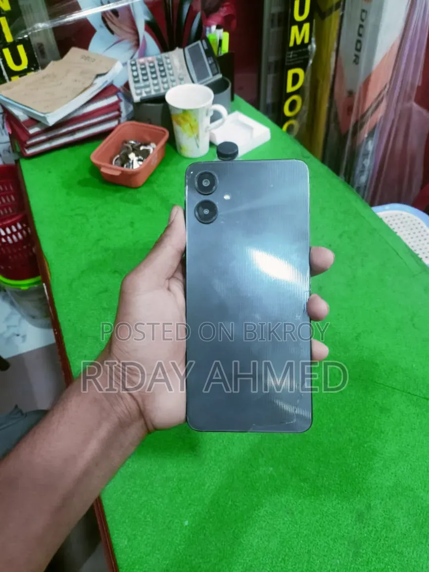 Samsung Galaxy A06 64 GB Black