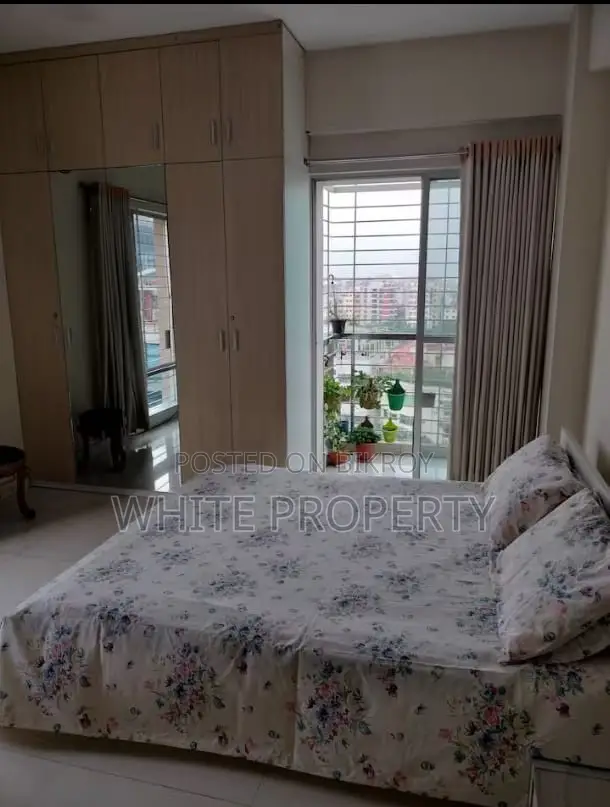 3-bedroom Apartment in White Property, Gulshan for Rent