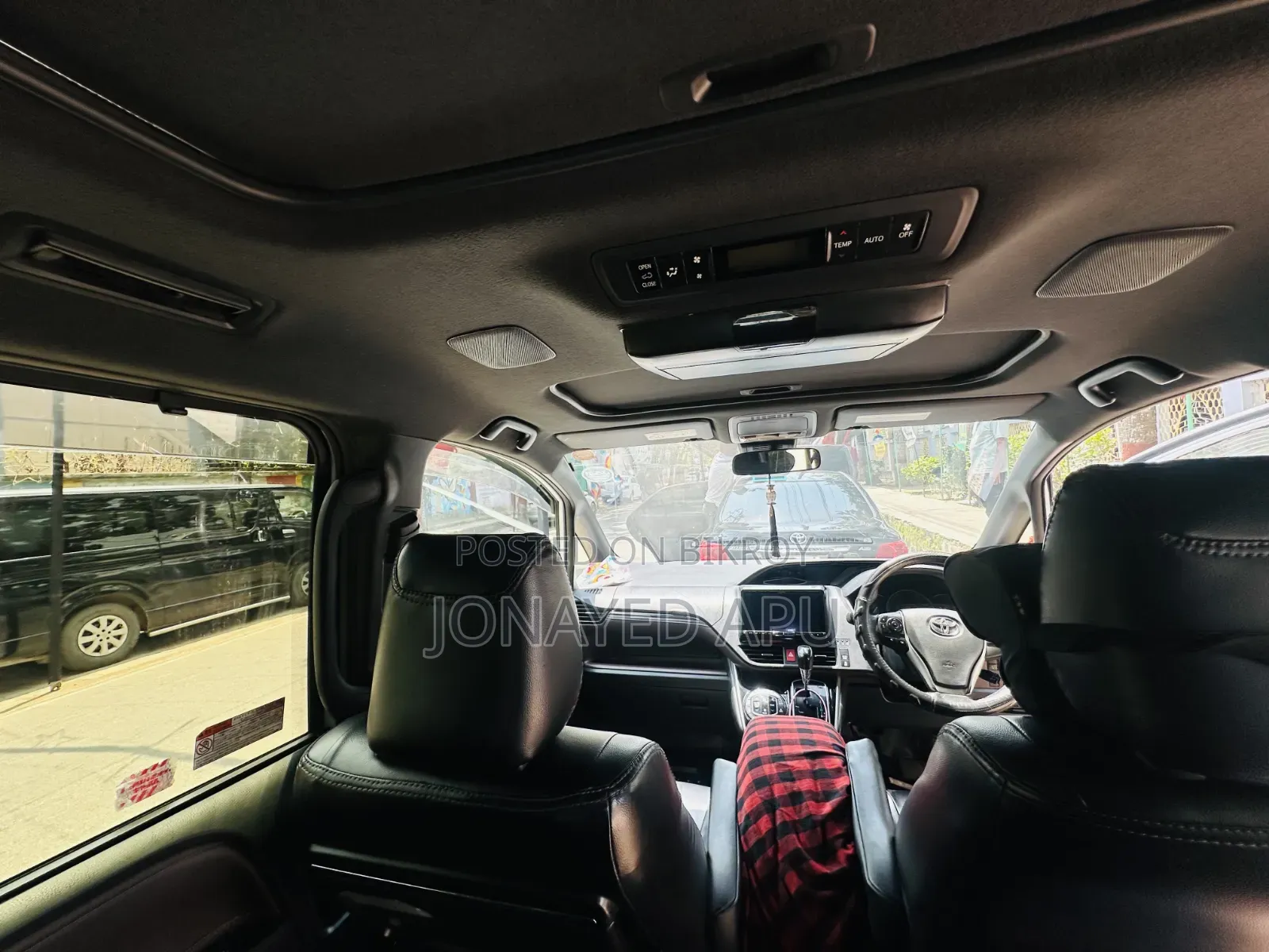 Toyota Esquire 2.0 AWD (7 Seater) 2017 Pearl