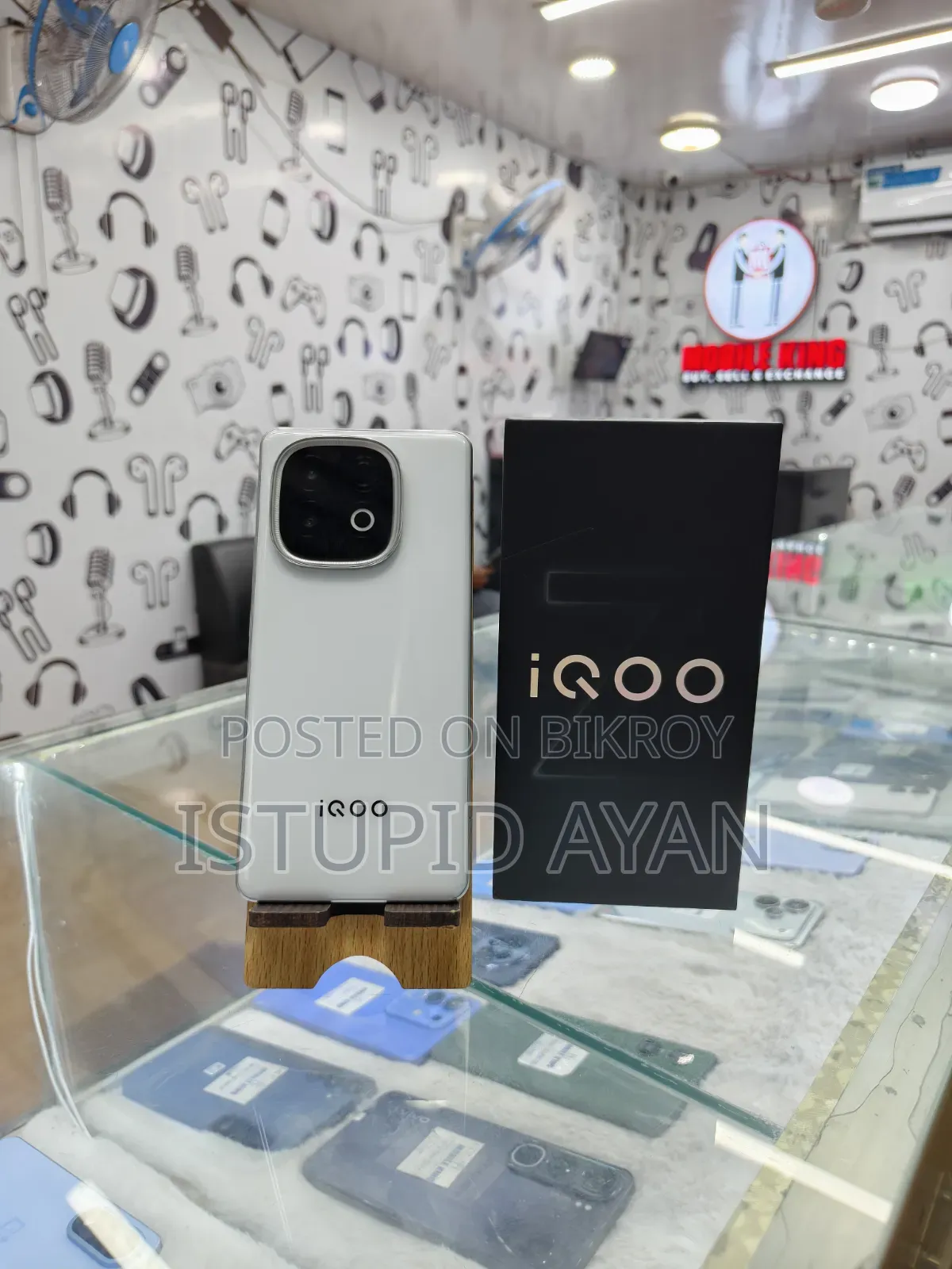 iQOO 256 GB White