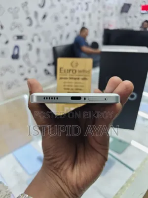 iQOO 256 GB White