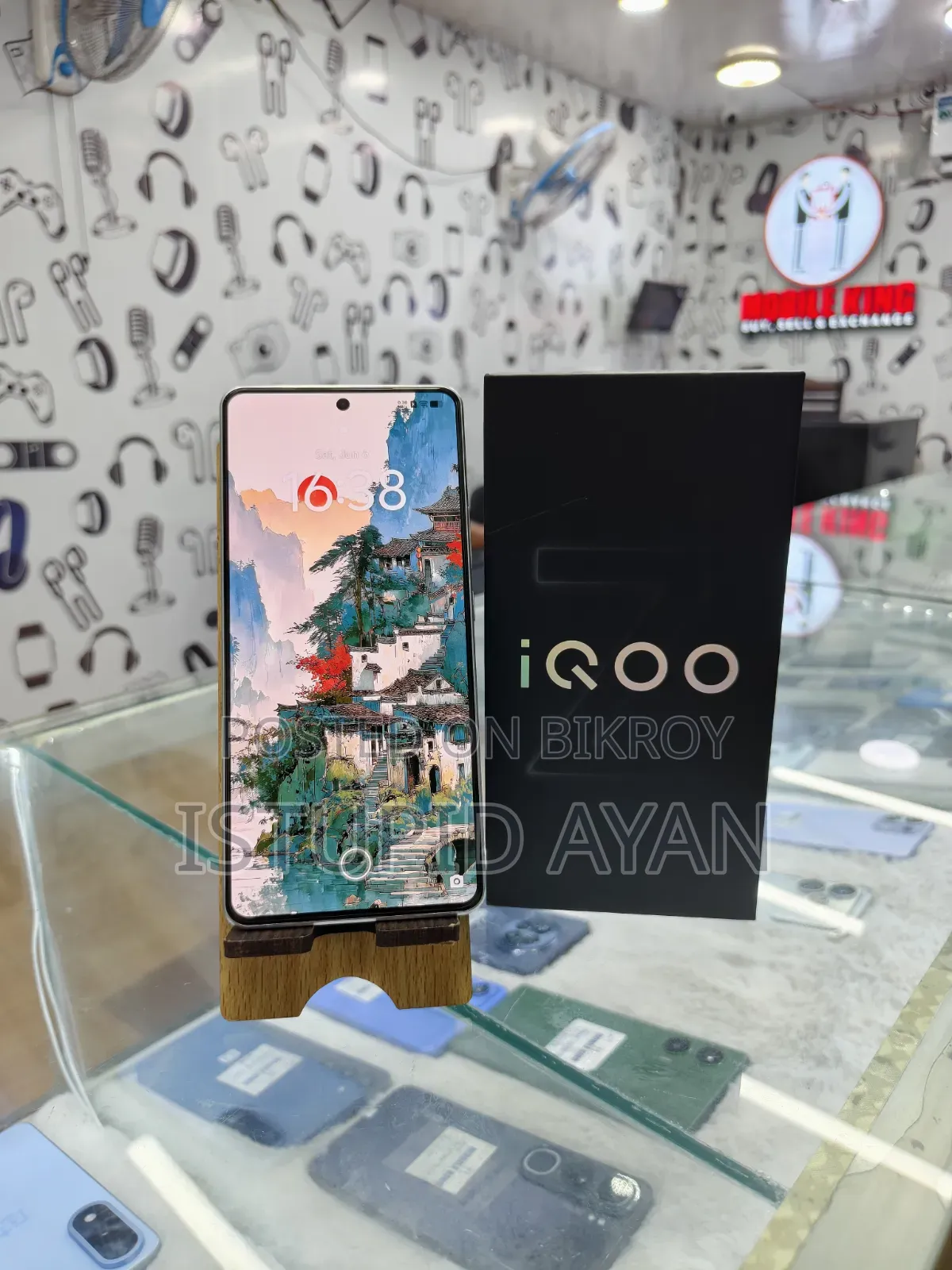 iQOO 256 GB White