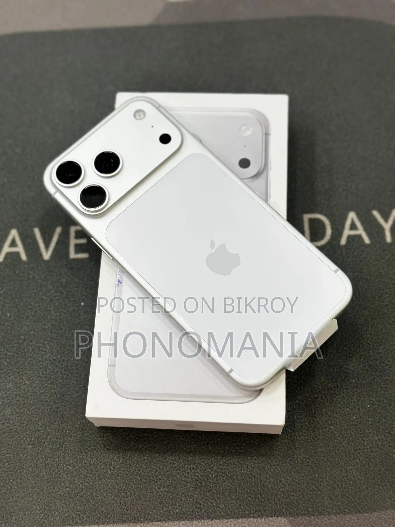 New Apple iPhone 17 Pro Max 256 GB White