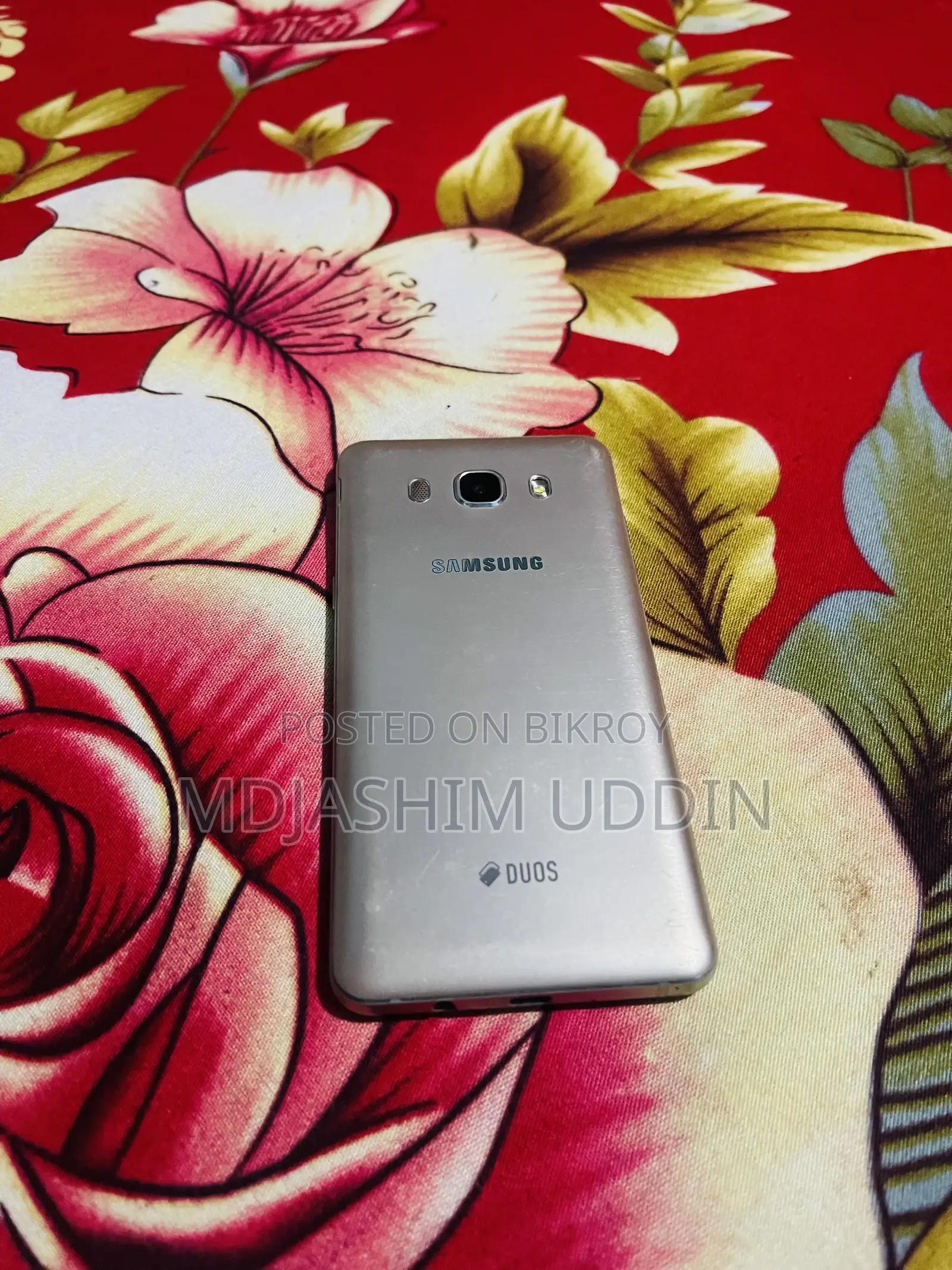 Samsung 16 GB Gold
