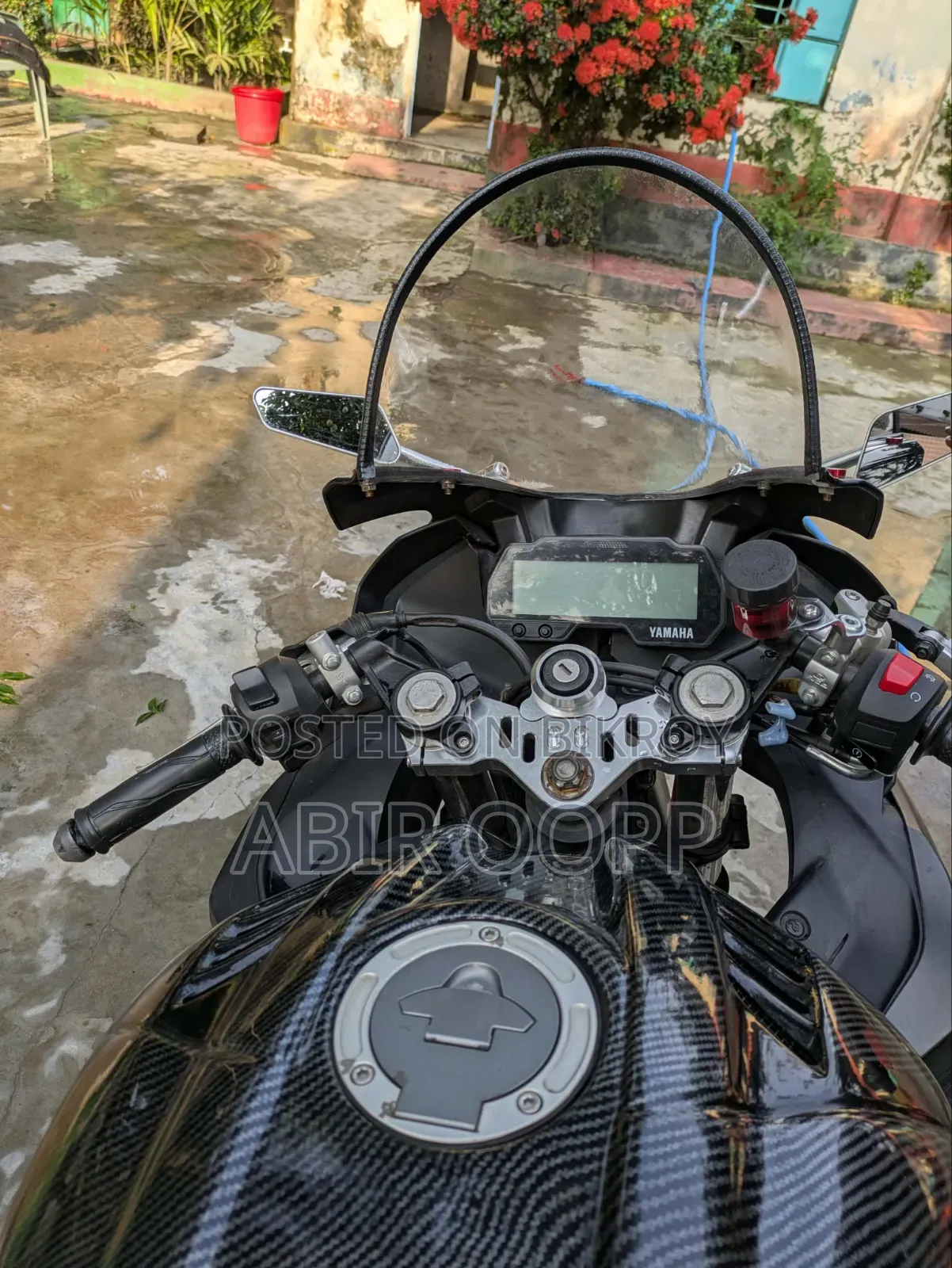 Yamaha R1 2020 Black