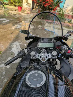 Yamaha R1 2020 Black