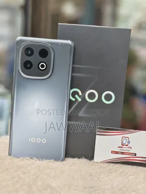 iQOO 256 GB Black