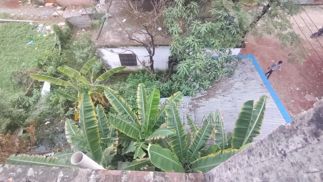 5 Katha land in Matuail Saddam Market Tushardhara Residential Area