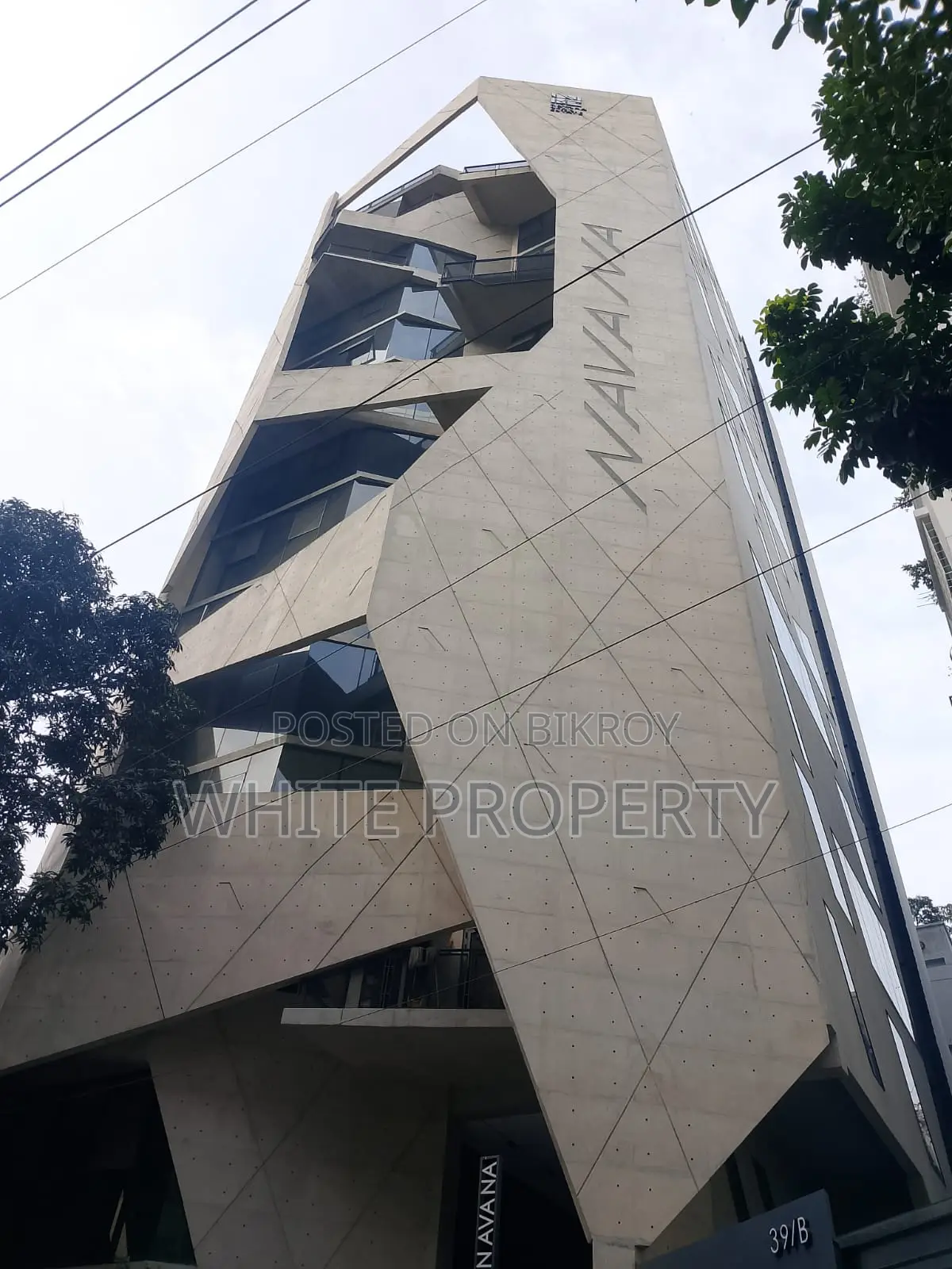 Commercial Space for Sale at Dhanmondi Satmosjid Road