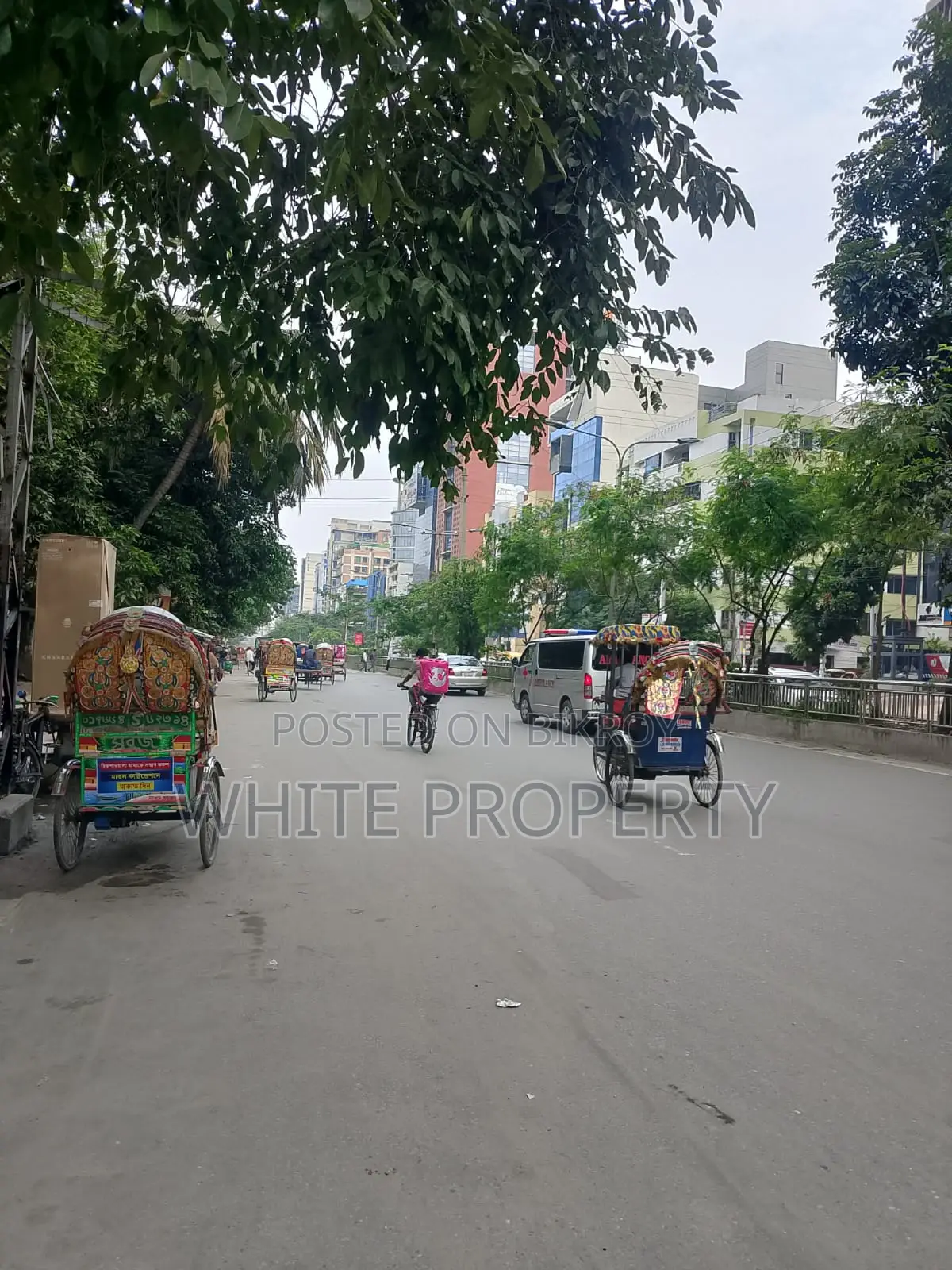 Commercial Space for Sale at Dhanmondi Satmosjid Road