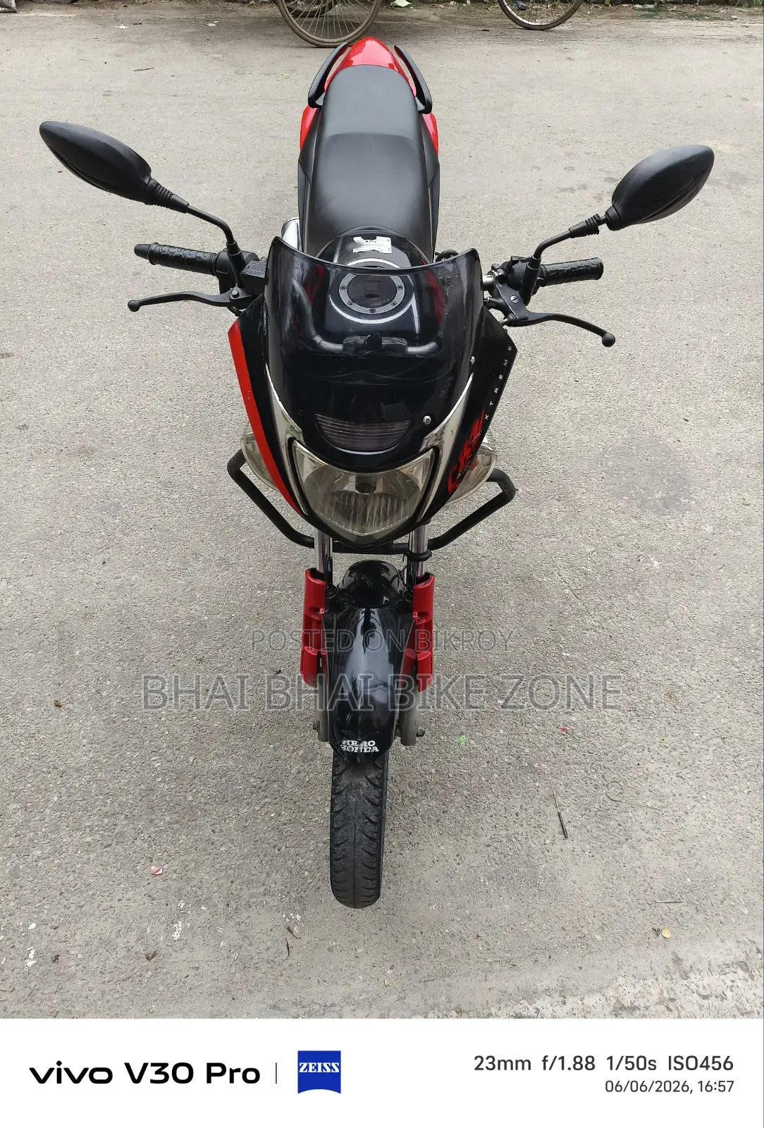 হোন্ডা সিবি ২০০৯ ব্ল্যাক