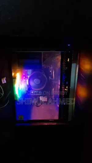 Desktop Computer 18GB AMD Ryzen 5 SSD 256GB
