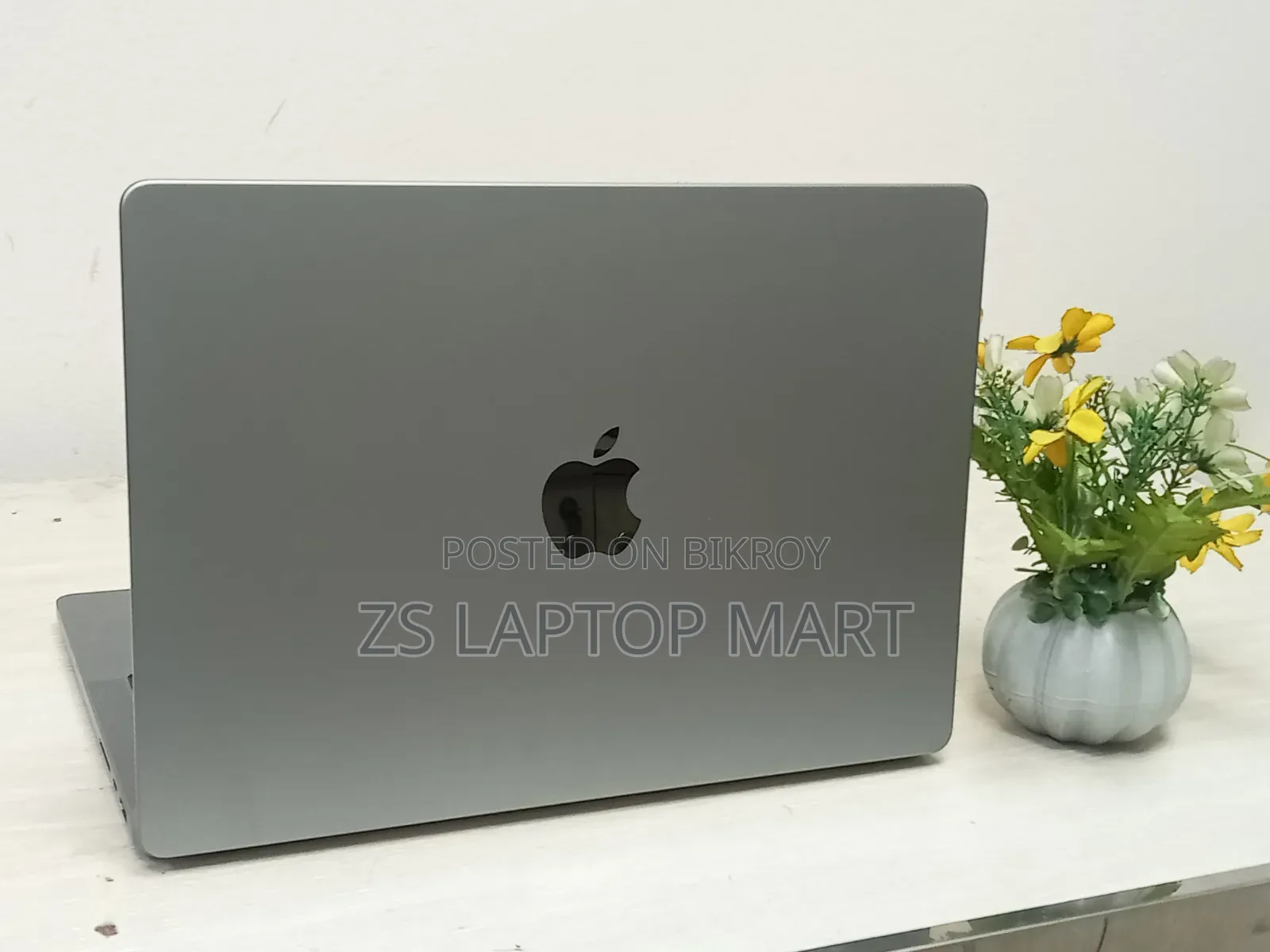 Laptop Apple MacBook Pro 2021 M1 16GB Apple M1 Pro SSD 512GB