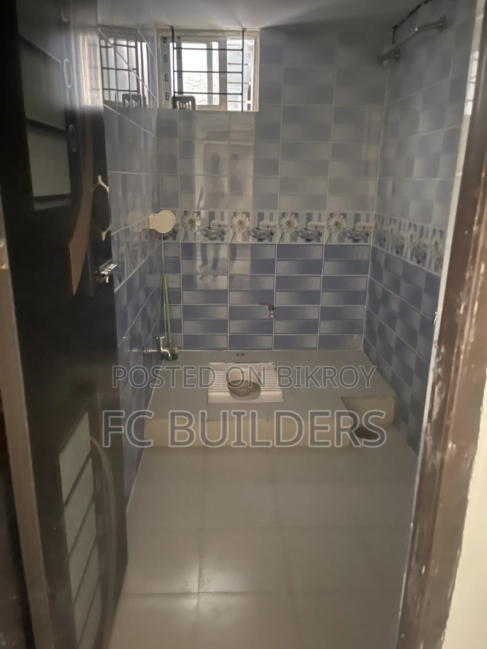 Furnished 3-bedroom Apartment in Ake Fayeznur Tower, ECB Chattar for Sale