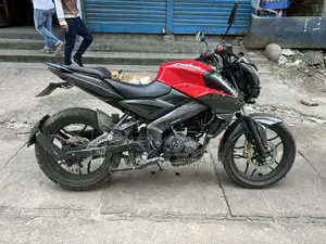 Bajaj Pulsar NS 160 2022 Red