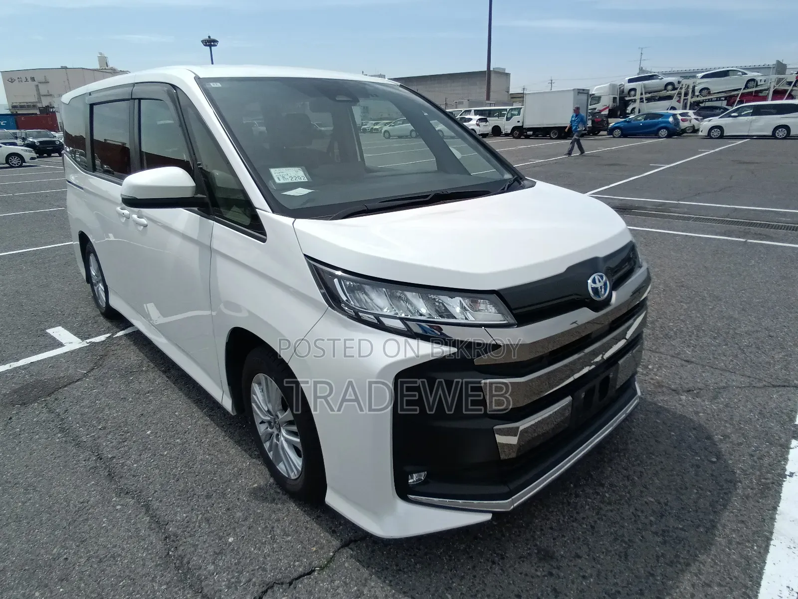 Toyota Noah 2022 Pearl